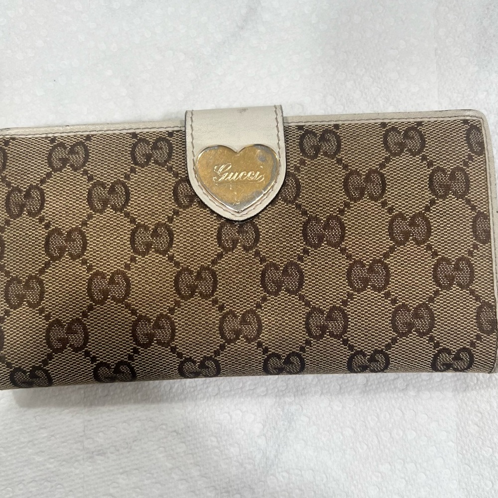 Vintage Gucci wallet